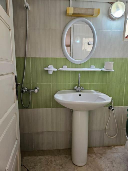 Hadhri Appartement Tozeur Exterior foto